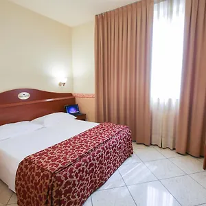felix-hotel.hotelinveneto.com/